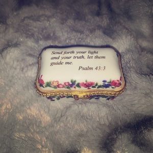 Imperial Porcelain Ring Box